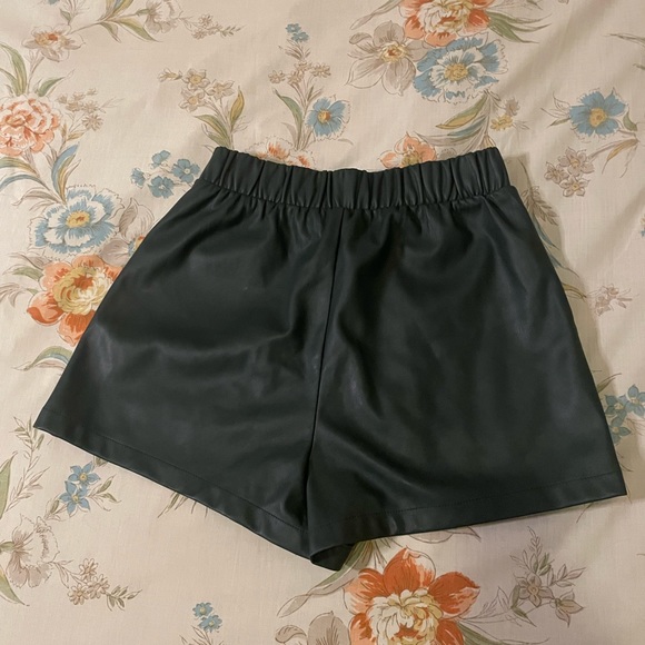 Steve Madden faux leather shorts - Picture 2 of 4